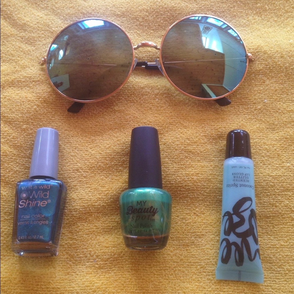 Mermaid pack! Sunglasses, nail polish, lipgloss!